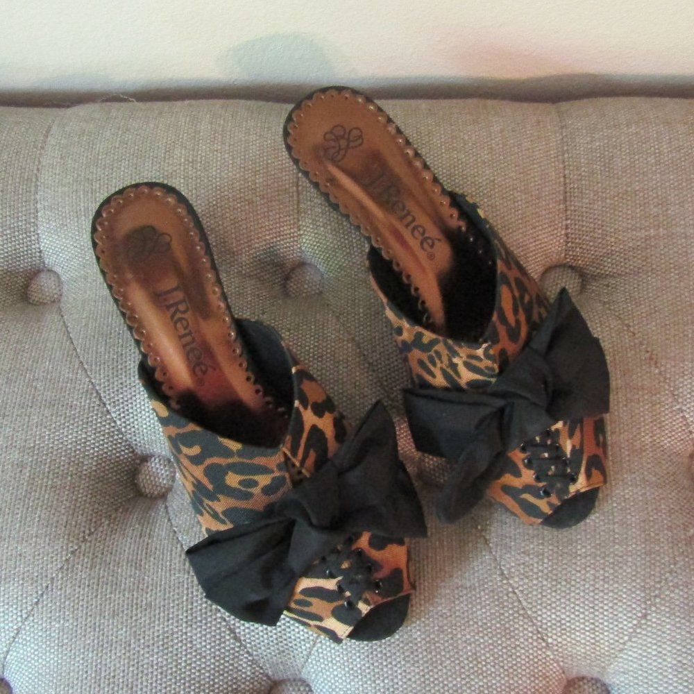 J. Renee Sarika Mules 7M